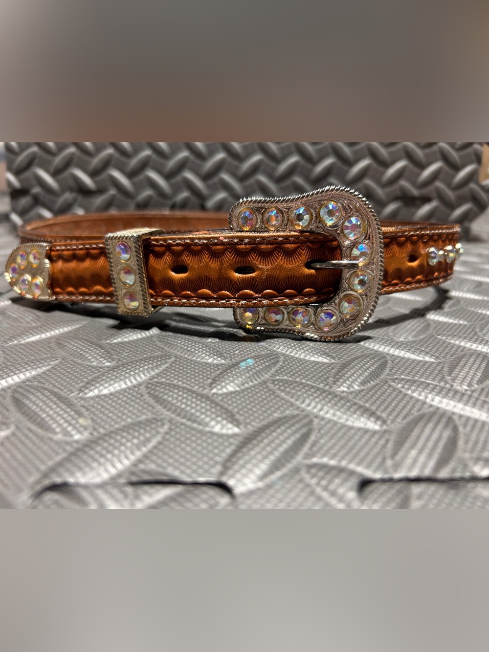 Double J Saddlery Women’s Brown Leather Studded Belt 32 Waist